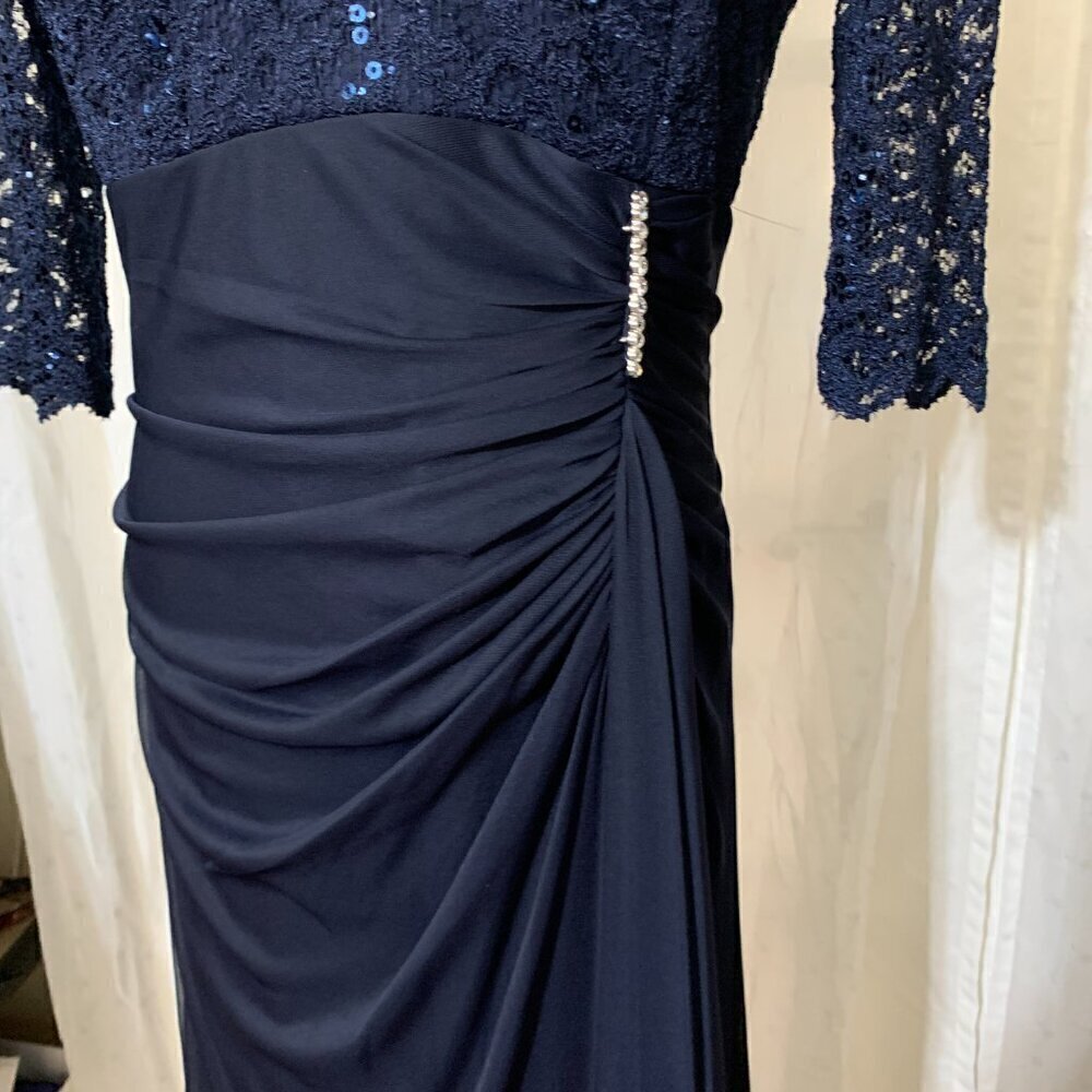 Betsy & Adam Women's Long 3/4 Sleeve V-Neck Lace Sheer Matte Jersey Gown 12 Navy - Picture 6 of 11